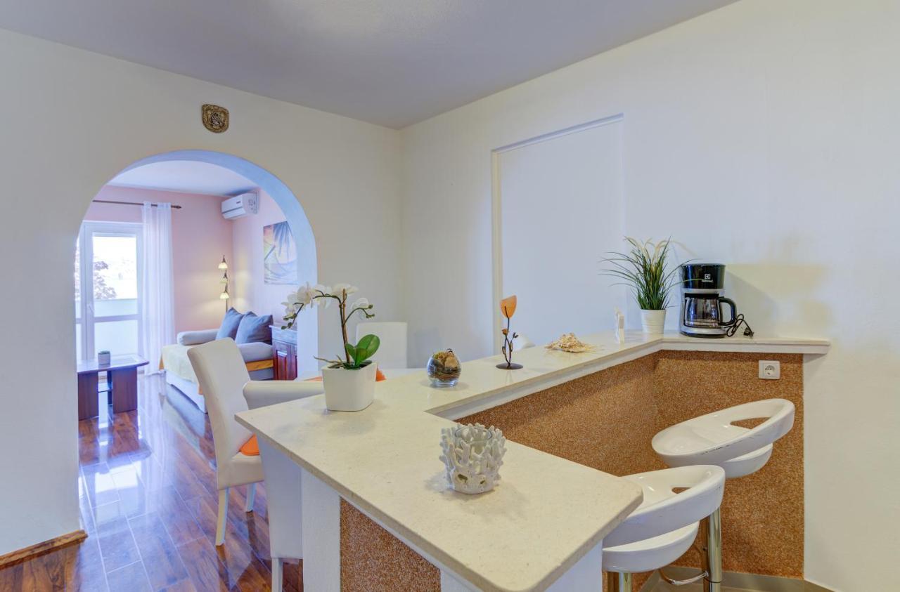 Zuna Apartment