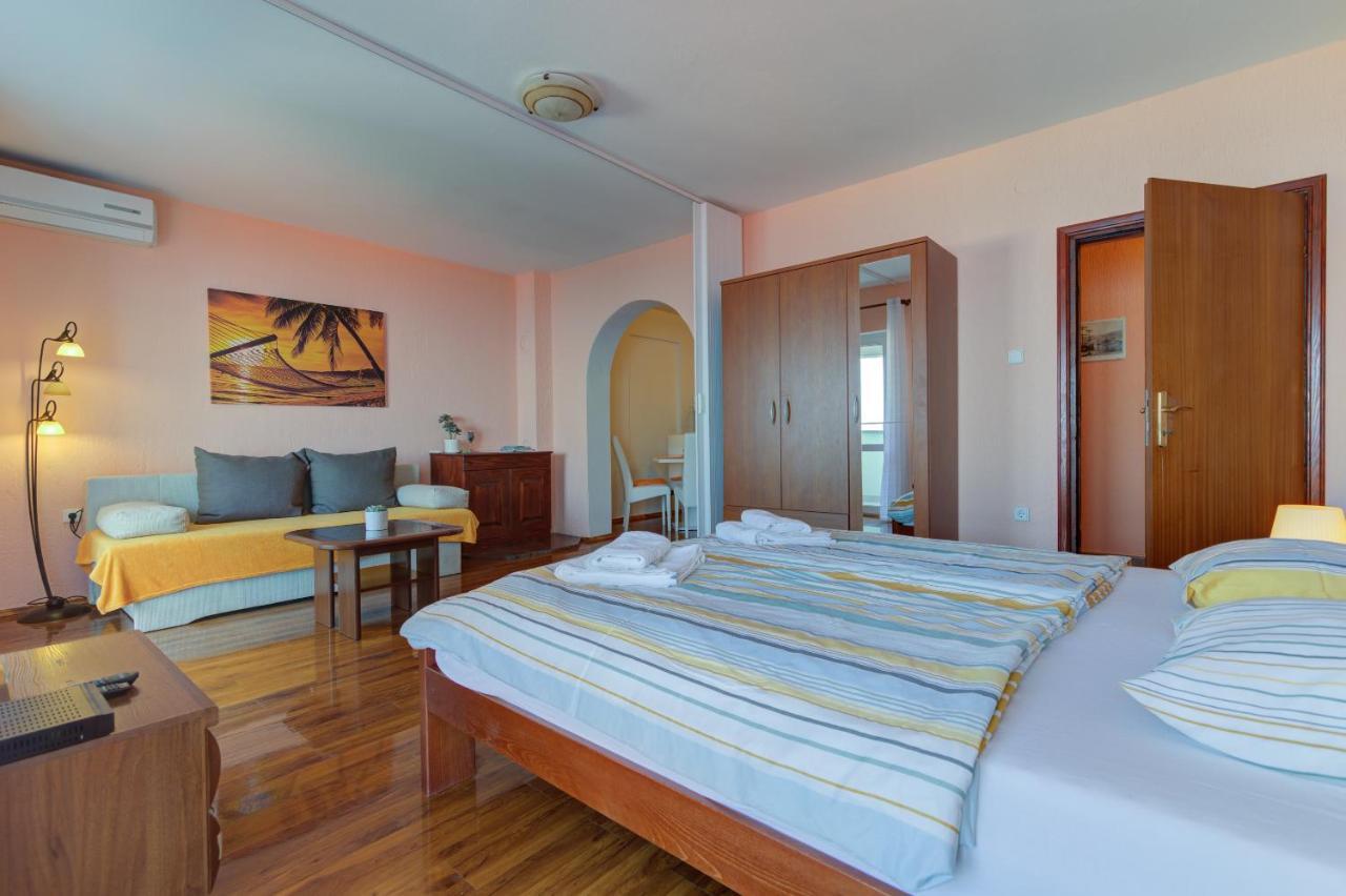 Zuna Apartment